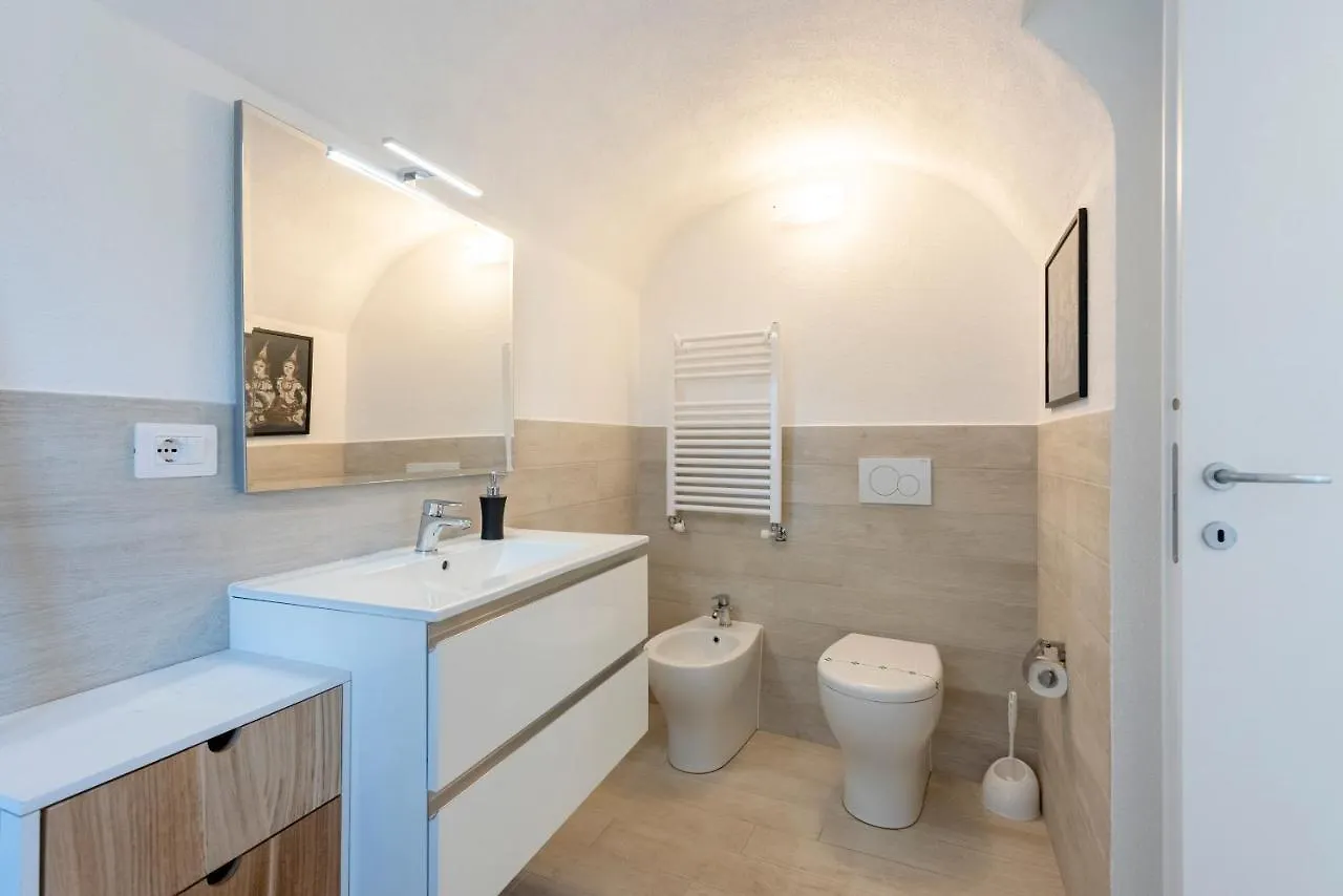 Alla Casa Rosa- Appartamento Nel Verde Con Posto Auto, Zona Tranquilla,Wifi Gratuito,Aria Condizionata Rapallo