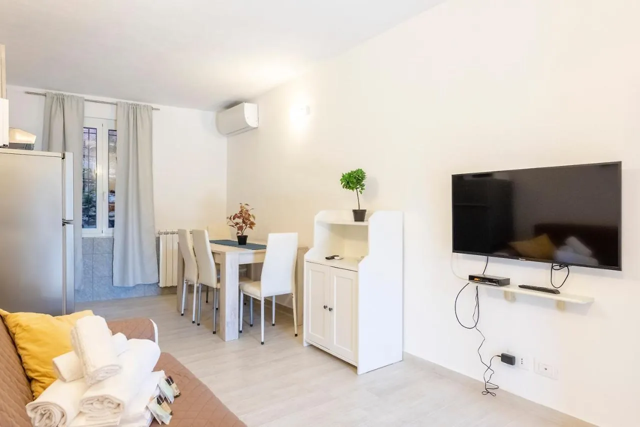 Alla Casa Rosa- Appartamento Nel Verde Con Posto Auto, Zona Tranquilla,Wifi Gratuito,Aria Condizionata Rapallo 0*,