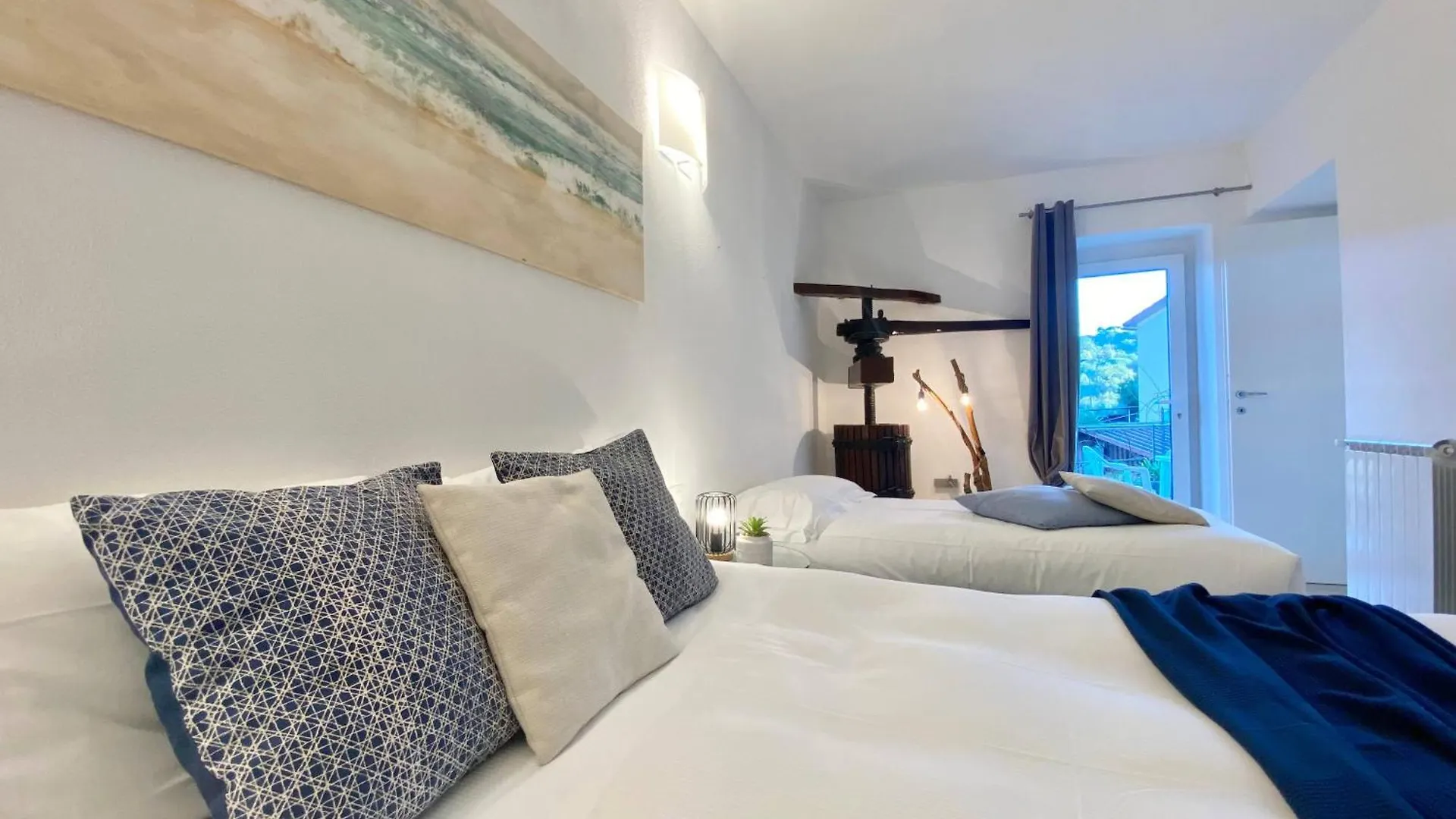 Alla Casa Rosa- Appartamento Nel Verde Con Posto Auto, Zona Tranquilla,Wifi Gratuito,Aria Condizionata Rapallo 0*,  Italia